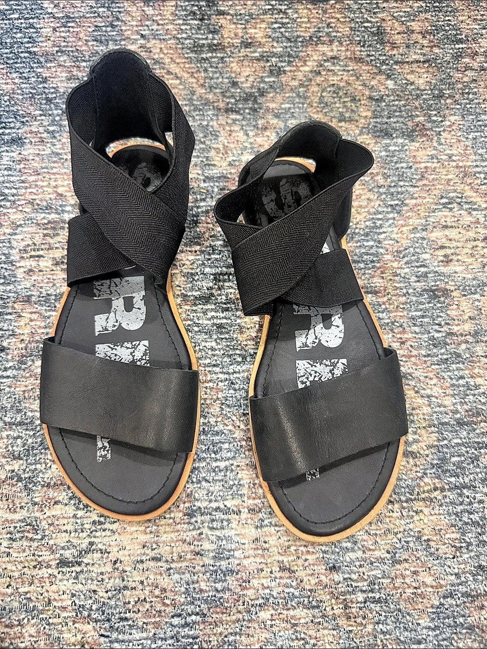 Sorel Kinetic Y-Strap Sandal Women's Black Strappy Sandals